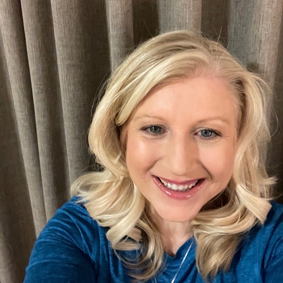 Meet your Posher, Heather - Picture 2 of 2